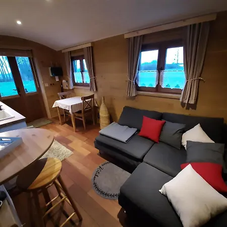 Roulotte Les Mésanges Camping Rebecq-Rognon