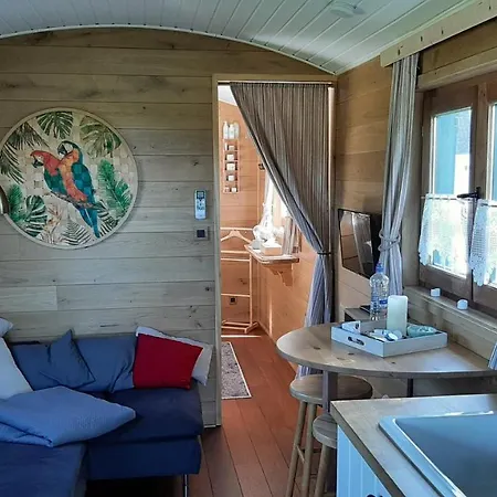 Roulotte Les Mesanges *