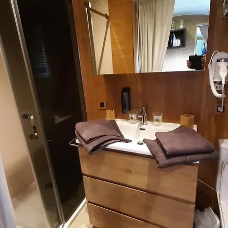 Roulotte Les Mesanges *