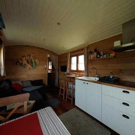 Camping Roulotte Les Mésanges *