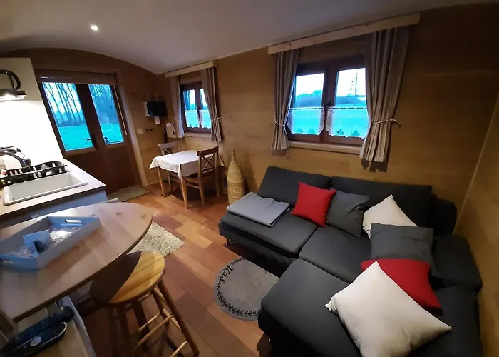 Roulotte Les Mesanges مكان تخييم Rebecq-Rognon